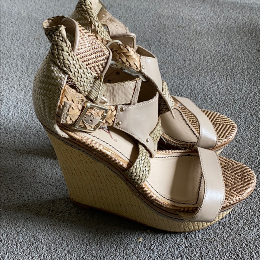 Mia wedges